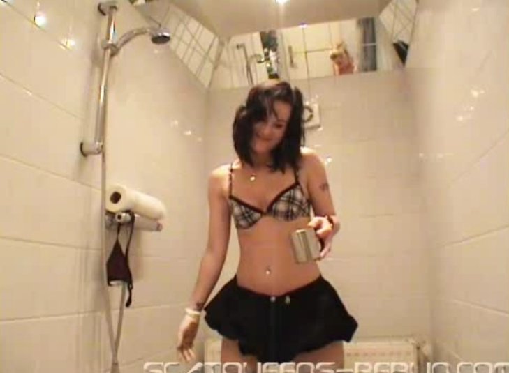Scatqueens-Berlin.com - swallow my vomit part 4
