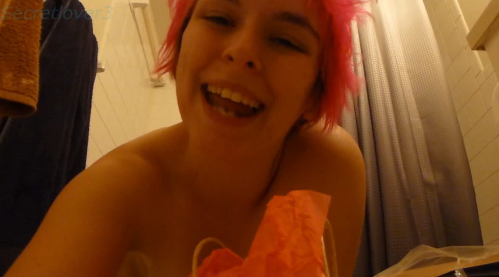 Christmas Poo Present - SecretLover3 - 10