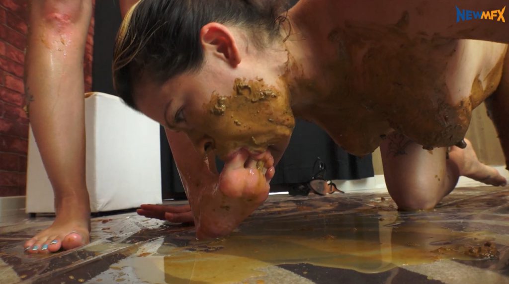 Mistress giving slavegirl lots of shit in mouth to swallow - 4