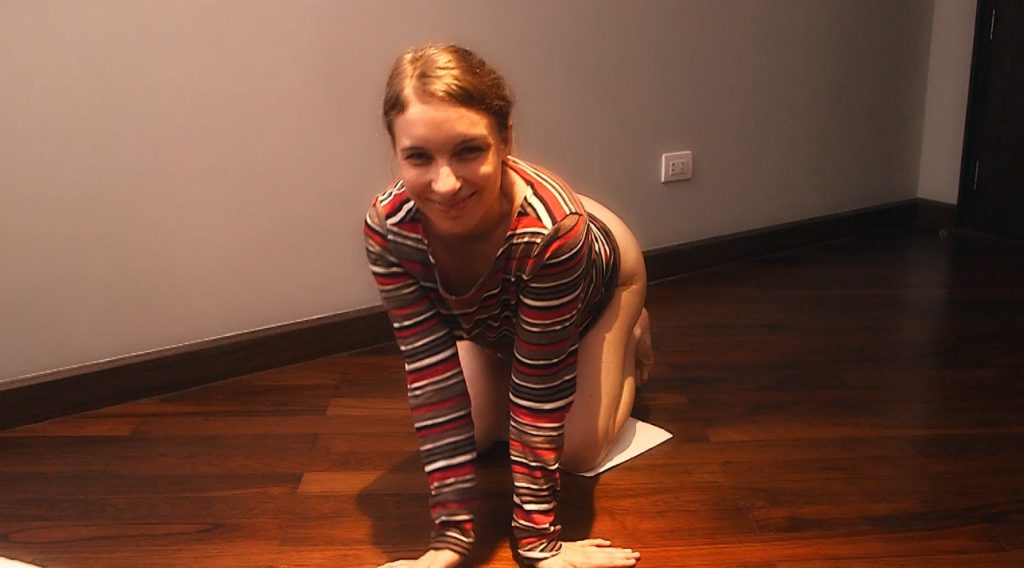 Watch Ho Your Scat Godess Messing Up The Floor - Little Miss Kinky - 5