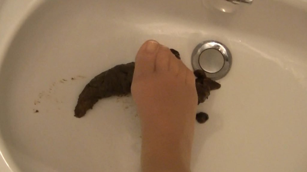 MariaDevot - The toilet was occupied! 5