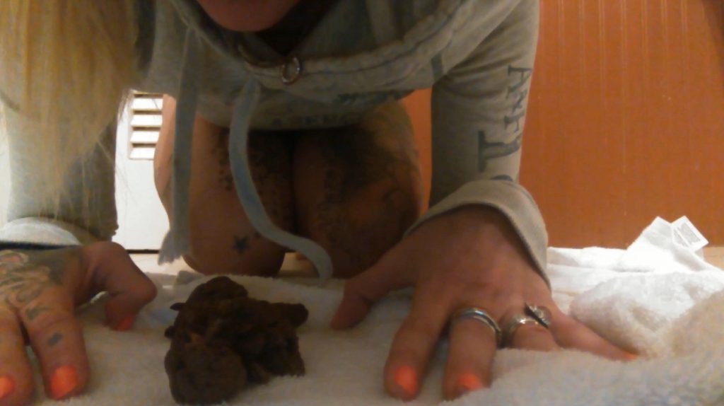Milfy25 - Being Bad Feels So Good (Shitty Solo - Scat Play in HD 720p) 4