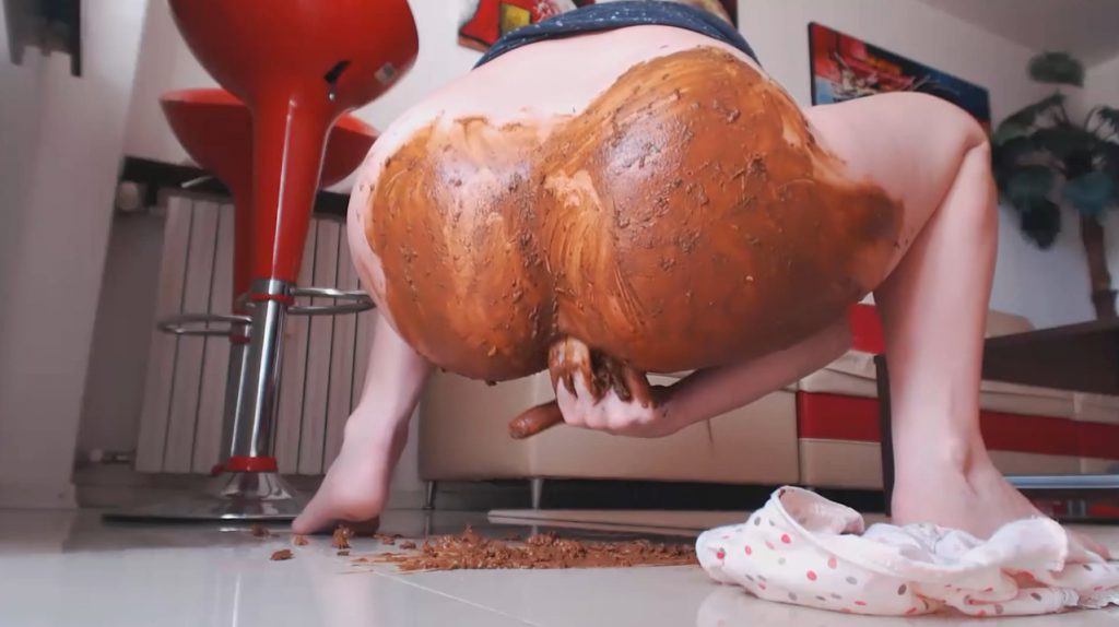 Josslyn Kane Poop In Panties - FHD 5