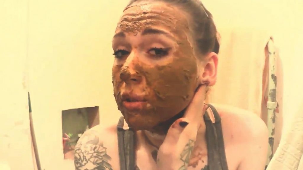 Shitty Make-up (Tutorial By DirtyBetty in HD-720p) 4