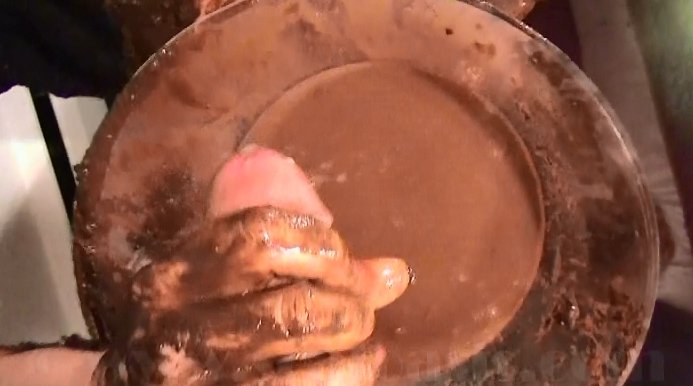 Peeing and Shitting in One Extreme Toilet Fetish Video - 6