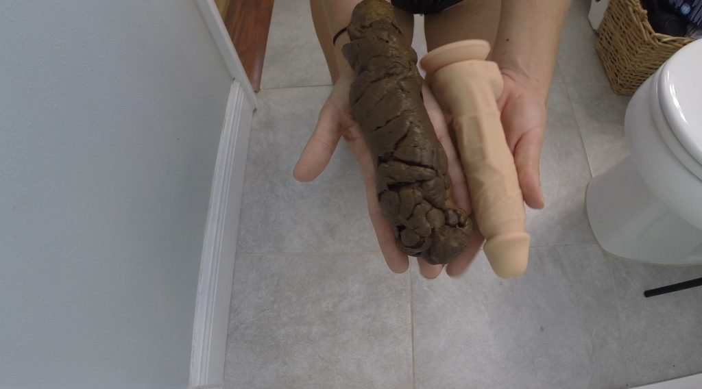 HotScatWife - World Record Turd Stuck And In Tears (Full HD-1080p)-3