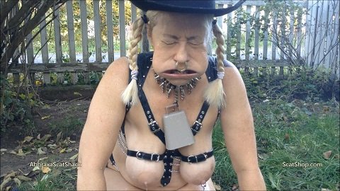Abbraxa - Hu Cow (Outdoors Shitting in Full HD 1080p) img 3