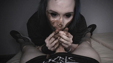 DirtyBetty - BlowJob with HUGE PIECE OF CRAP - Full HD-1080p _img 1