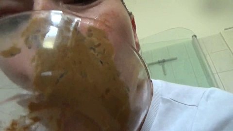 DirtySuzan - Sweet girl licks her shit (FHD-1080p) Picture 2
