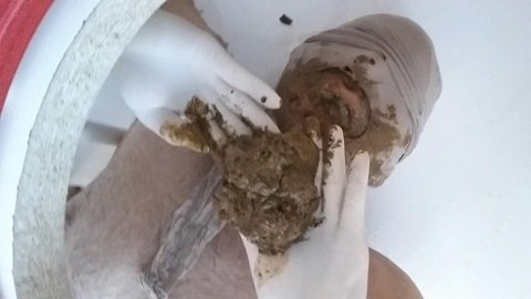 Face shitting Young Girls (Female Scat Domination - FULL HD) Picture 3