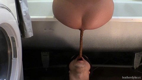 Princess Jenny - Jenny did a crap on her slave in the bathroom - Image 2