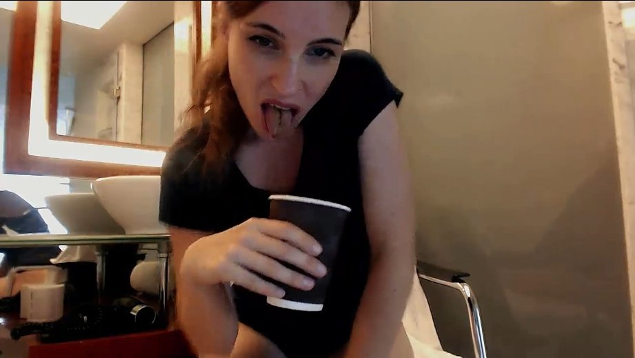 LittleMissKinky - 1 girl 1 cup (1080p) Image 3