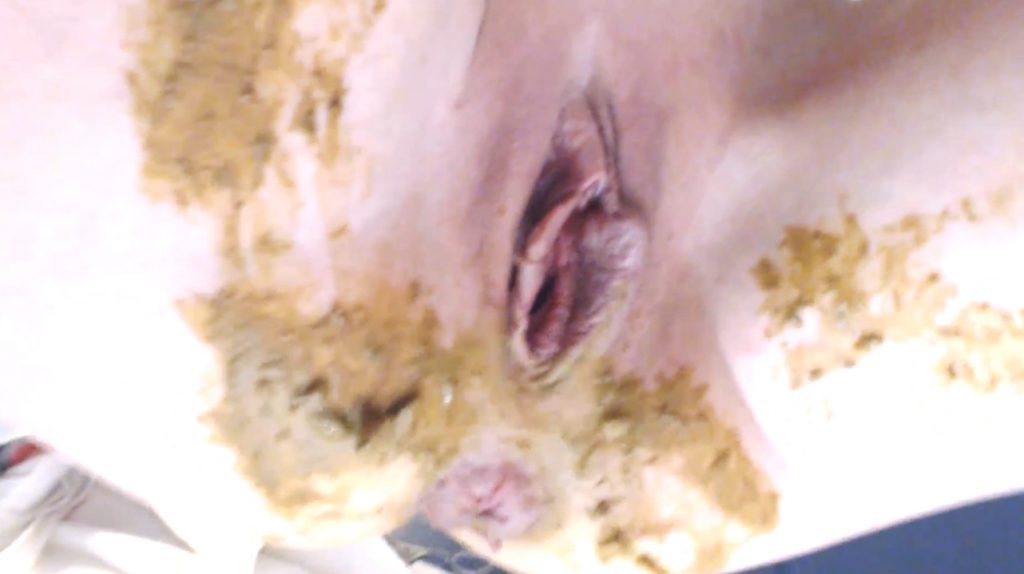 cosmic girl summer - giant poo in my pink nike tempo gym shorts! (1080p) image 3