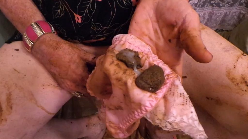 Scat Cum Tranny Whore - For Shemales Scat Lovers Only (HD-720p) Image 2