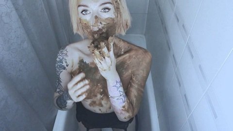 AMAZING Scat Play Full Smearing and Sucking (13.06.2018) Dirty Betty - Image 4