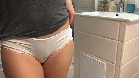 Ella Gilbert - 3 days worn panties [491,59 Mb - 1080p]