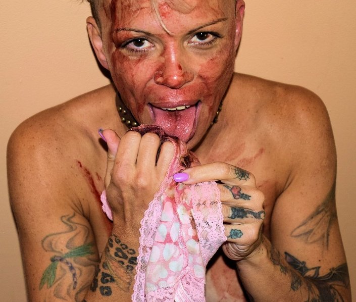 Exclusive Photo Collection - Scat and Period Play from Juicy Julia [NEW]