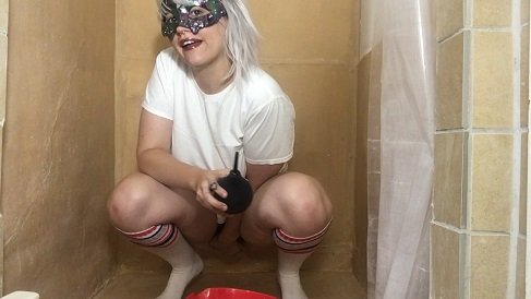 [2019] ChubbiBunni - Enema T-Shirt Soaking (518 mb)