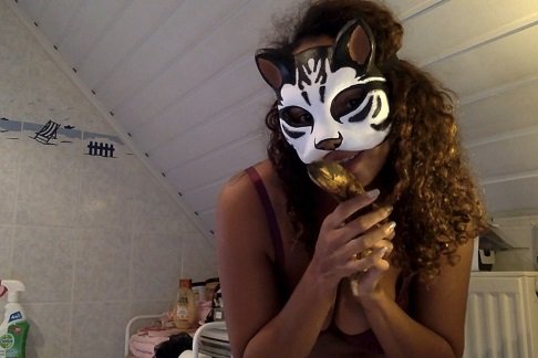 [2019] Kinkycat - Banana Request video (June 6) 325 Mb / HD-720p