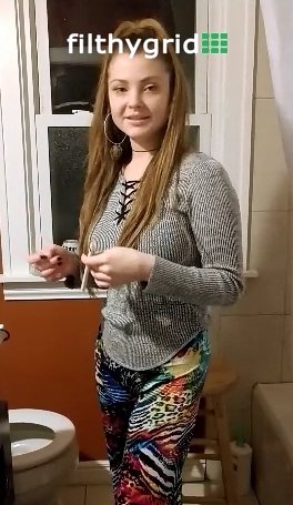 [2019] Shitting from sexy teen special for www.time-for-scat.com vol. 3 [93 Mb / SD-480p]