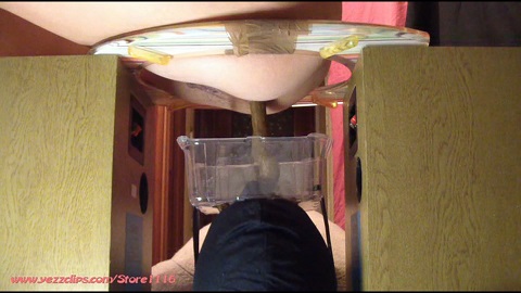 Yezzclips.com - Pooping on His Disgusting Face - image 4
