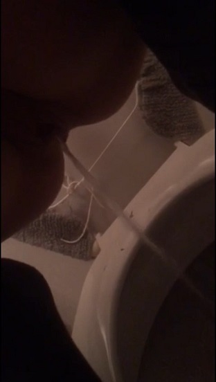 VeganLinda – 7 days every Pee & Shit & Period. Part 1 (20.02.2020)